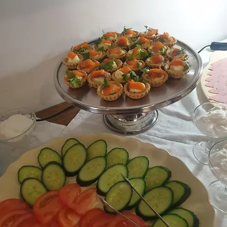 Riviera Seaside מלון